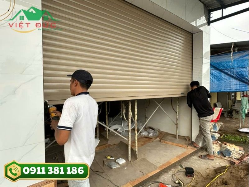 Thi công lắp đặt cửa cuốn tại Quận 2